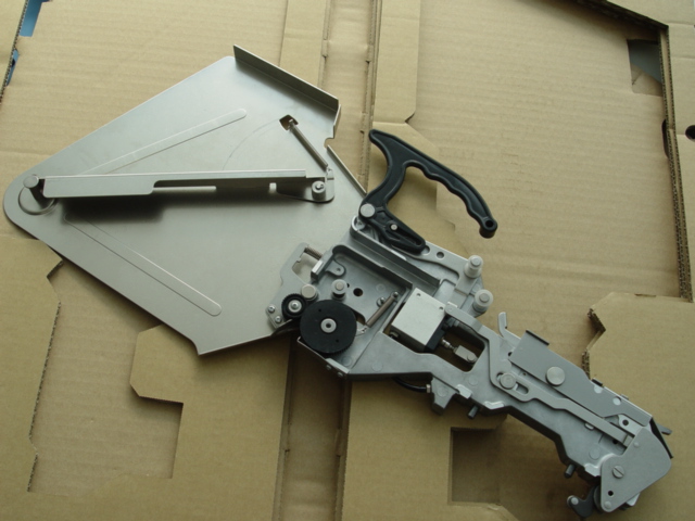 FEEDER CL12mmKW1-M2200-30X(600)