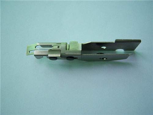 KW1-M1540-00X  雅马哈飞达CL82压料盖